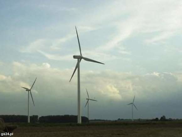 Unia mocno wspiera budowę siłowni wiatrowych.