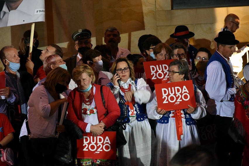 Gorlice punktem na ostatniej prostej kampanii wyborczej Andrzeja Dudy [ZDJĘCIA]
