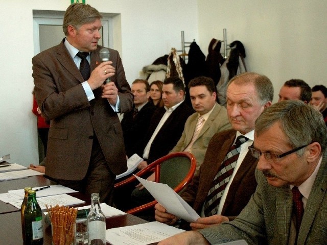 Dopiero w poniedziałek na sesji RMJ burmistrz Andrzej Czernecki ogłosi, kto będzie jego drugim zastępcą