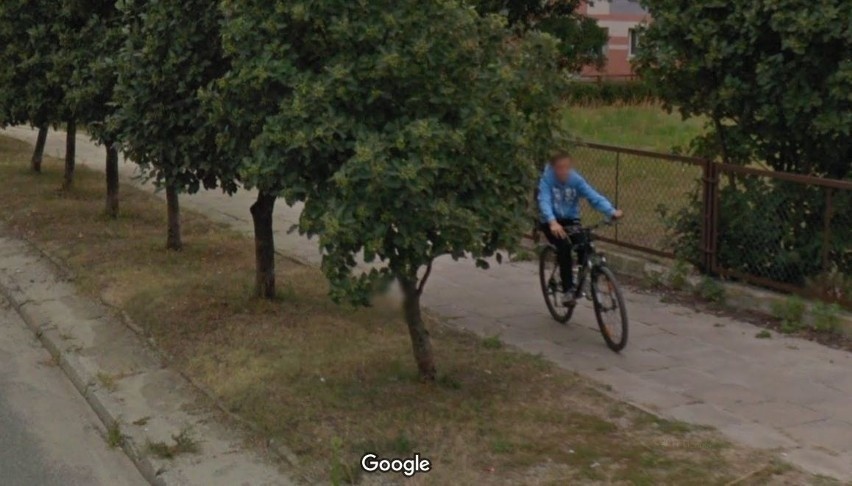 Mamy cię! Upolowani przez Google Street w Białobrzegach. Może ty jesteś na zdjęciach! Rozpoznajesz miejsca?