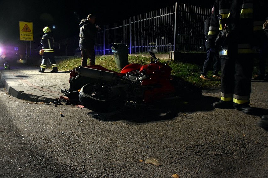 Groźny wypadek w Moszczenicy. Ranny motocyklista trafił do szpitala