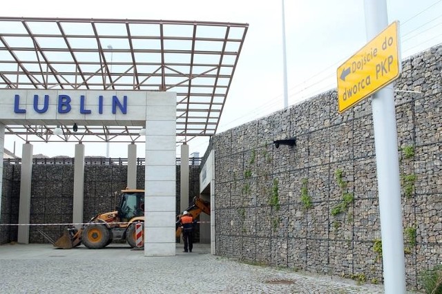 Na dworcu Lublin Główny przebudowywany jest peron numer 1. A to oznacza utrudnienia dla pasażerów