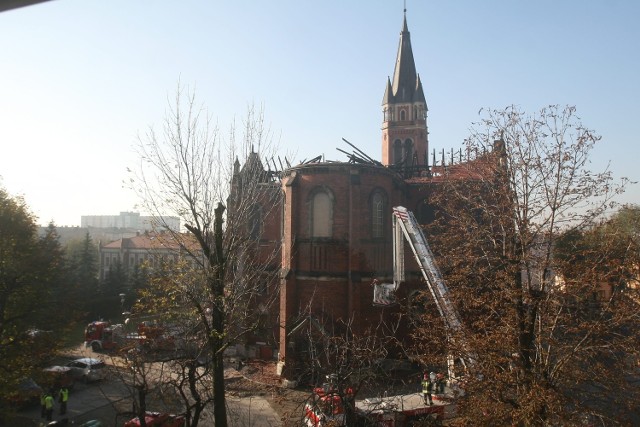 Pożar katedry w Sosnowcu. Zakończyła się rozbiórka dachu