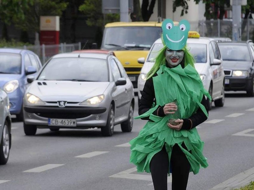 Studenci pobierają myto na bydgoskich ulicach [zdjęcia]