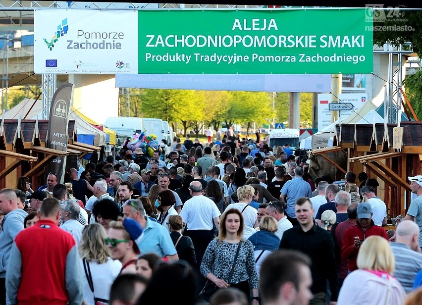 Piknik nad Odrą w Szczecinie. Tłumy na Wałach Chrobrego [zdjęcia]