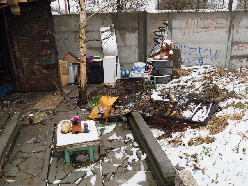 Śmiertelny pożar na Widzewie. Ogień w murowanym budynku. Zginął mężczyzna