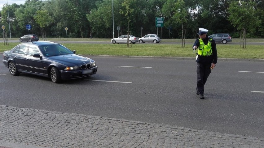 Policja przeprowadza na ulicach akcję "Łapki na kierownicę"
