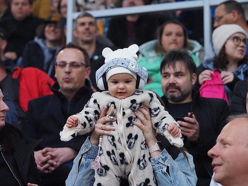 Żużlowe emocje w Łodzi. Walczyli o mistrzostwo. Wygrał Zmarzlik Zobaczcie ZDJĘCIA kibiców