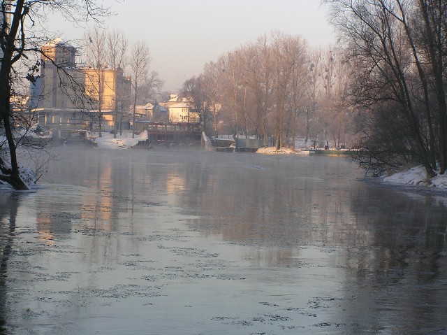 Pierwsza z wycieczek, dedykowana seniorom, odbędzie się już w środę 11 października. Celem turystów będzie Lubicz Dolny nad Drwęcą, tu w zimowym anturażu