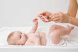 Witamina D dla niemowląt. Dlaczego jest jedną z ważniejszych witamin dla dzieci? Suplementacja witaminy D dla niemowląt i jej dawkowanie