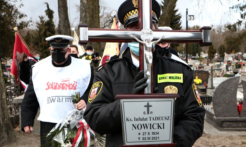 Dziś (8 marca) odbyły się uroczystości pogrzebowe ks....