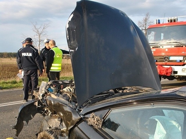 Moda kobieta, matka czwórki dzieci zginęła pod kołami auta dostawczego, na trasie z Drezdenka do Rąpina.