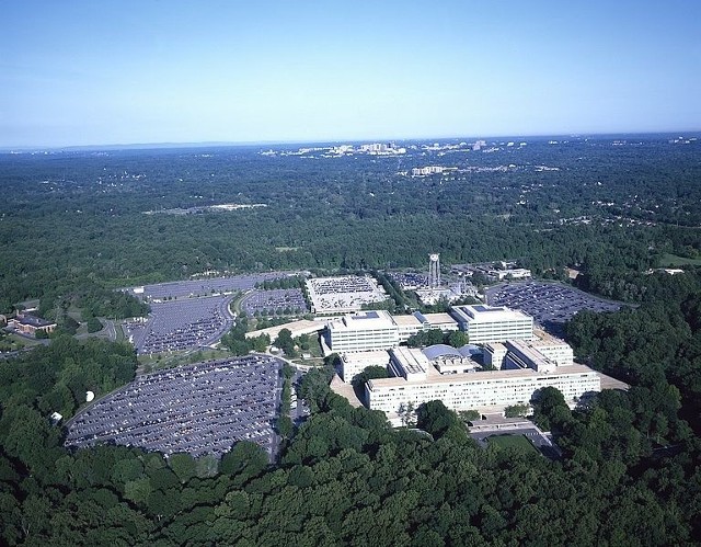 Widok z lotu ptaka na siedzibę Centralnej Agencji Wywiadowczej. Langley, Virginia