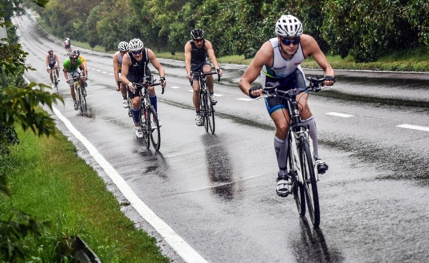 Prawdziwi twardziele rywalizowali podczas Triathlonu Bydgoszcz. Zwycięzca uzyskał rewelacyjny czas