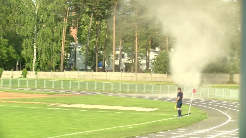 Trąba powietrzna na stadionie w Strzelcach Opolskich.