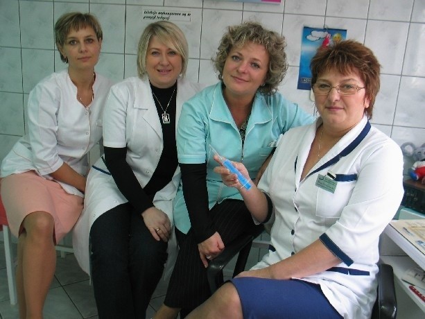 - Cieszymy się, że pracujemy w takiej firmie - zgodnie twierdzą pielęgniarki środowiskowe Katarzyna Radzińska, Ewa Pojasek, Agnieszka Radzimska i Alicja Zacharzewska