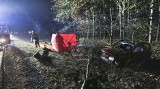 Tragedia pod Zieloną Górą. Młody kierowca wypadł z auta. Zginął na miejscu