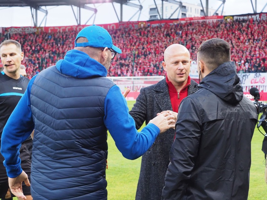 Widzew równy kandydatowi na mistrza, ale Raków domagał się karnego. Zdjęcia