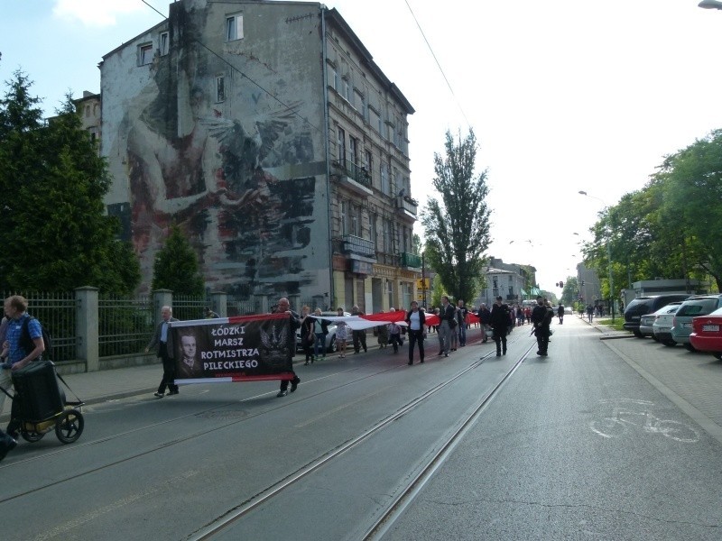 Marsz Pamięci Witolda Pileckiego przeszedł ulicami Łodzi JEST FILM W SERWERZE! FOTO WSPÓLNE!