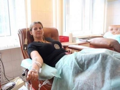Tak Pani Joanna oddawała krew w RCKiK kilkanaście miesięcy temu. Wiedziała, że uratowanie komuś życia zajmuje zaledwie od 6 do 10 minut.