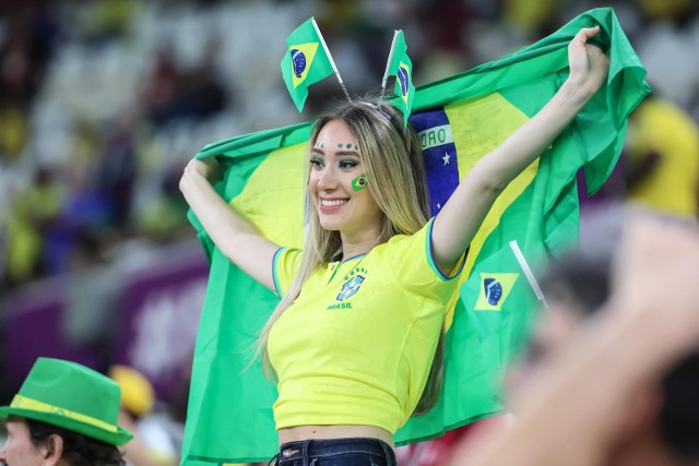 Na mistrzostwach świata w Katarze nie brakuje fanek z Brazylii