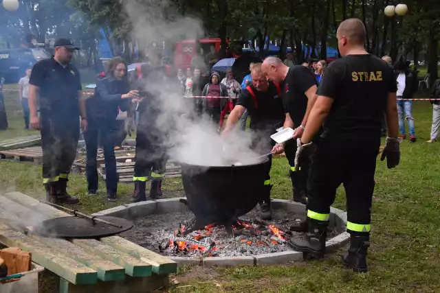 Chociaż pogoda nas nie rozpieszczała i padał deszcz, to na wydarzeniu pojawiło się wielu mieszkańców.