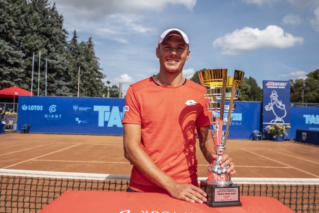 Mistrz Polski, Kacper Żuk, zwyciężył w 21. edycji tenisowego turnieju Talex Open w Poznaniu. W finale Polak pokonał Bułgar Dimitra Kuzmanova