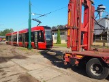 Pierwszy tramwaj 2017N dotarł z Pesy do Tramwajów Śląskich