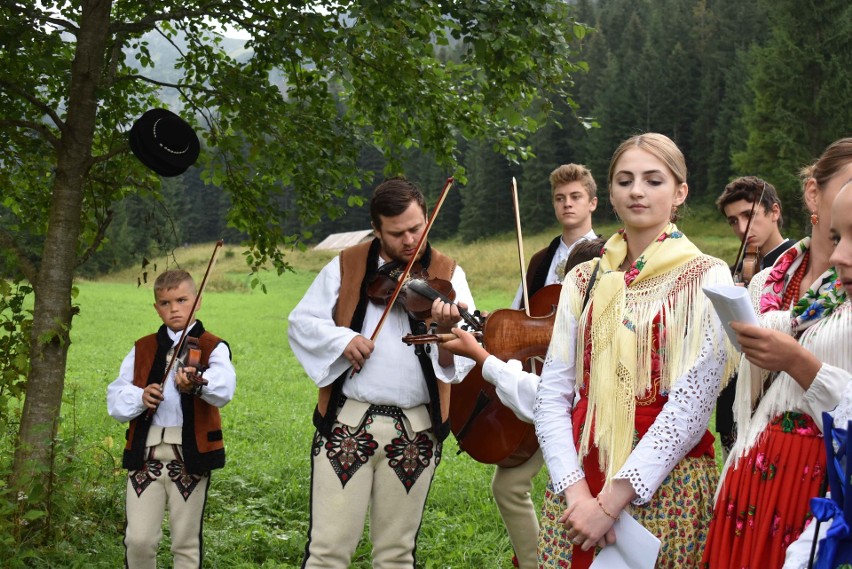 Tatry. Modlitwa w Dolinie Jaworzynki. Górale wspominali, jak to dawniej wypasali bydło i owce w górach