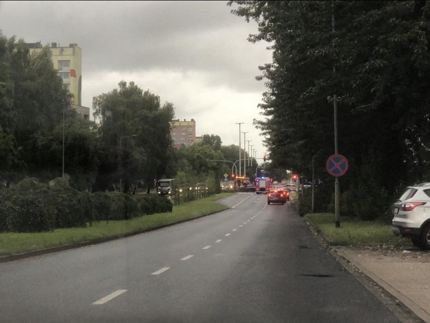 Zderzenie dwóch aut na ulicy Władysława IV w Koszalinie [ZDJĘCIA]