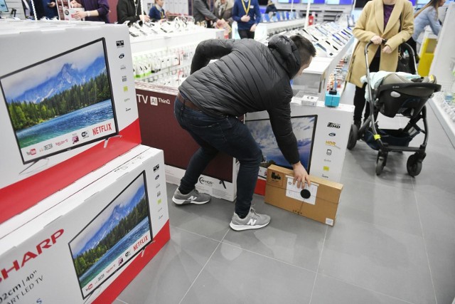 Polacy coraz chętniej sięgają po popularne gry. Dzięki smart TV o odpowiednich parametrach mogą korzystać z nich bez konsoli.