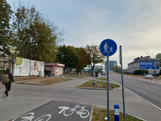 Miasto Białystok ogłosiło przetarg na nową ścieżkę rowerową. Poprowadzi wzdłuż ul. Kolejowej. Naprzeciwko powstaje węzeł intermedialny