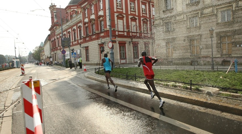 Maraton Wrocław 2014. Kenijczycy zdominowali bieg. Kangogo blisko rekordu (WYNIKI, ZDJĘCIA)