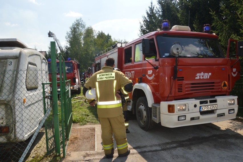 Stogniowice. Strażacy walczyli z pożarem chlewni