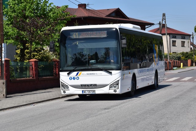 Nowe autobusy zastąpią najbardziej wysłużone pojazdy. 