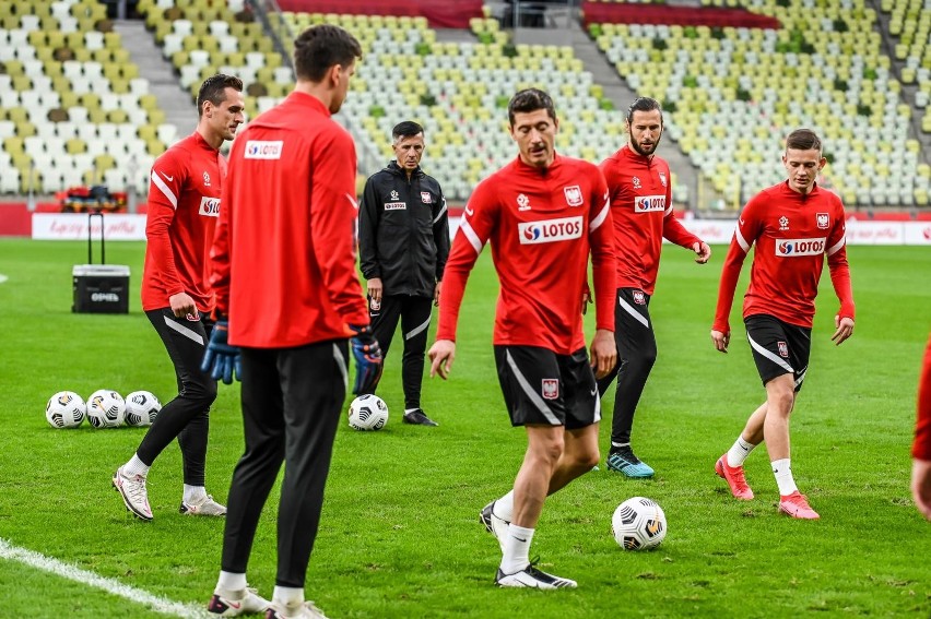 Mecz Polska - Włochy na Stadionie Energa w Gdańsku 11.10.2020 r. Biało-czerwoni gotowi gry i chcą postawić się Italli [zdjęcia]