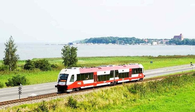Arrivie  zabrakło czasu, by rzetelnie i bezpiecznie przygotować nowe połączenie kolejowe z Bydgoszczy do kurortów na Półwyspie Helskim