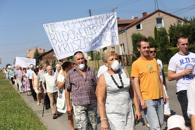 Kilkuset mieszkańców Strzemieszyc przeszło w milczącym...