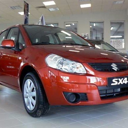 Suzuki SX4 jest bliźniakiem Fiata Sedici.