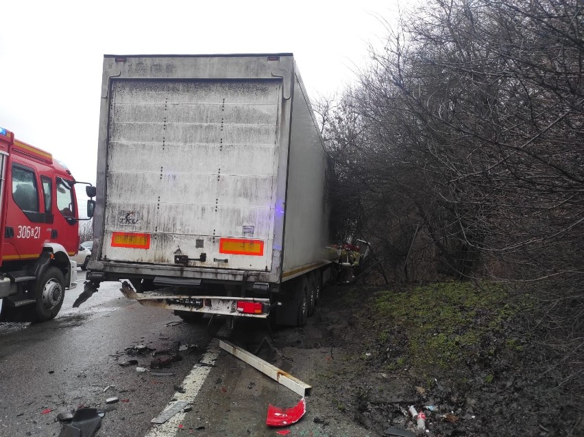 Gdańsk. Zderzenie dwóch ciężarówek na S6, 17.02.2022 r. Jedna osoba poszkodowana