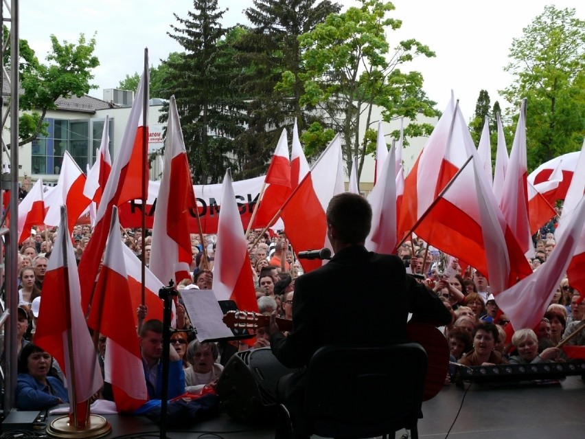 Tłumy na wiecu Andrzeja Dudy w Bełchatowie [ZDJĘCIA+FILMY]
