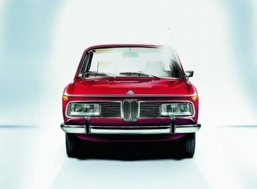 Nowoczesne modele BMW, takie jak 1500 czy późniejszy 2000 z...