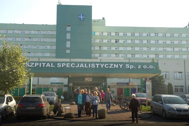 Szpital na Józefowie stracił kontrakt na fizjoterapię ambulatoryjną. Pacjenci są odsyłani do innych placówek.