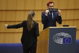 Gorąca debata w Parlamencie Europejskim o wolności mediów w Polsce, w Słowenii i na Węgrzech oraz o strefie wolności LGBTIQ w UE