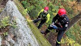 Strażacy „wysokościowcy” z Głuchołaz szkoli się na skałkach i  na kolejce narciarskiej. Tu trzeba mieć mocne nerwy