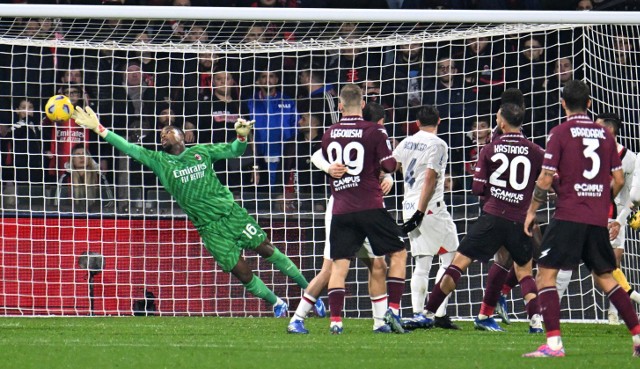 Salernitana zremisowała z Milanem. Cały mecz Mateusza Łęgowskiego.