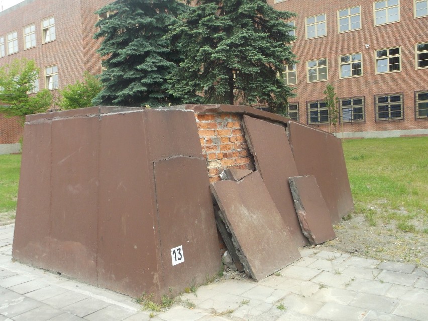 Dlaczego pomnik "Orzeł" zniknął z ulicy Gajowickiej? (ZDJĘCIA)