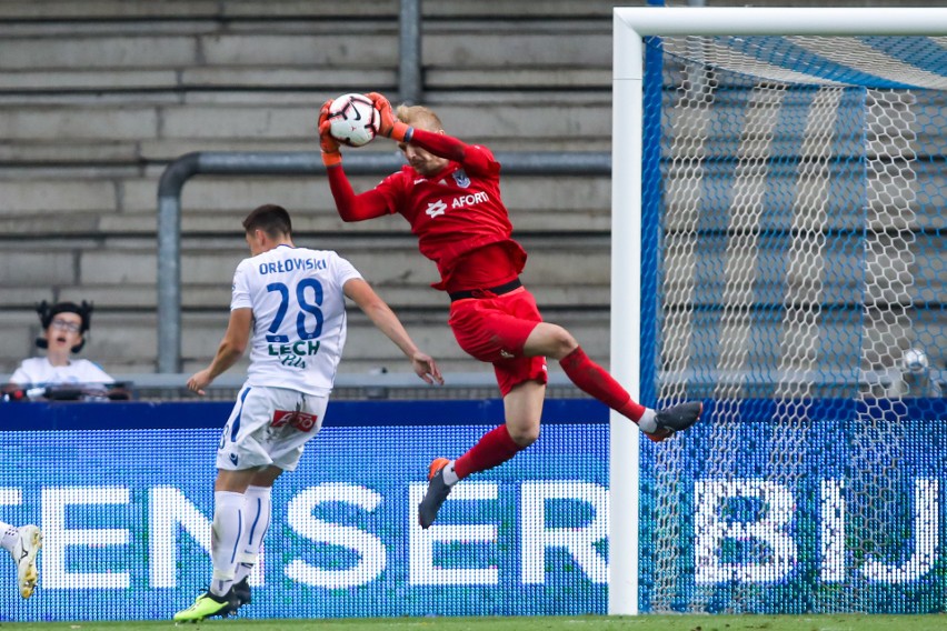 Lech przegrał w pierwszym meczu z KRC Gent 0:2. Zawodników...