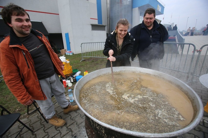 Śniadanie wielkanocne dla samotnych w Chorzowie