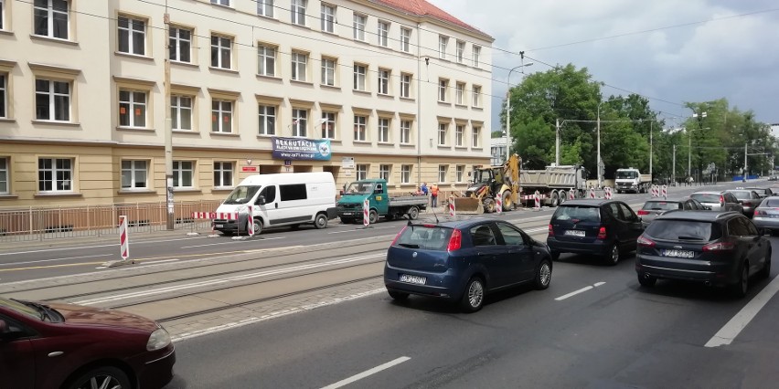 Zamknięto fragment jezdni w centrum Wrocławia